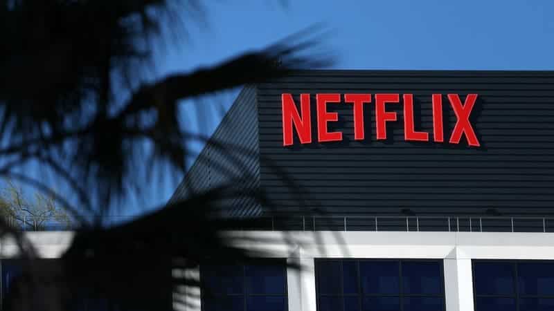Business Strategy Lessons from Netflix - A Global Corporation Pivot