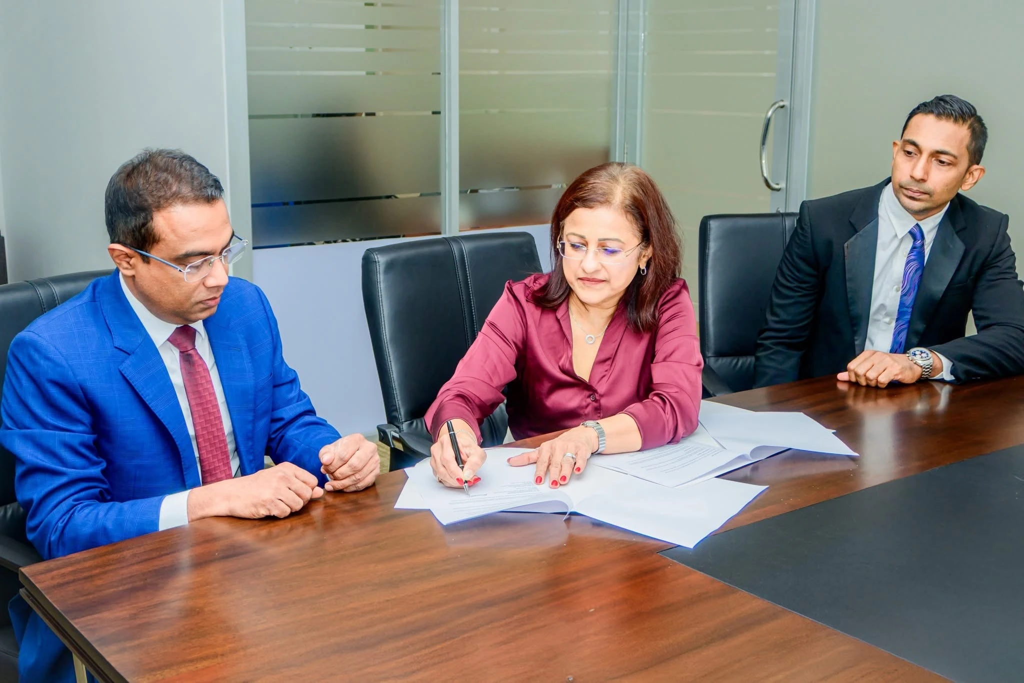 HNB Assurance Empowers Female Team Members Through Strategic Partnership with Satynmag’s Satyn Circle